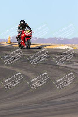 media/Jan-10-2025-CVMA Friday Practice (Fri) [[489e0da257]]/Group 4 and Trackday/Session 3 (Turns 9 and 10)/